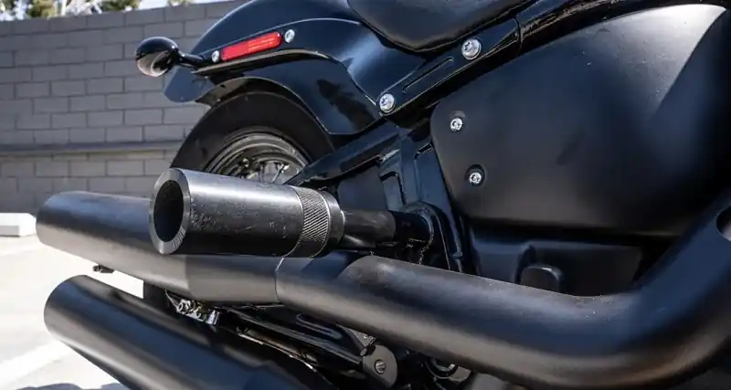 Get Yours Burly Brand 18-Up M8 Softail Brawler Kit Rear-Black